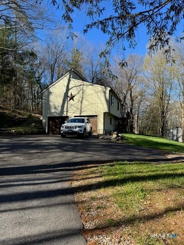 17 Robin Drive, Barkhamsted, CT 06063
