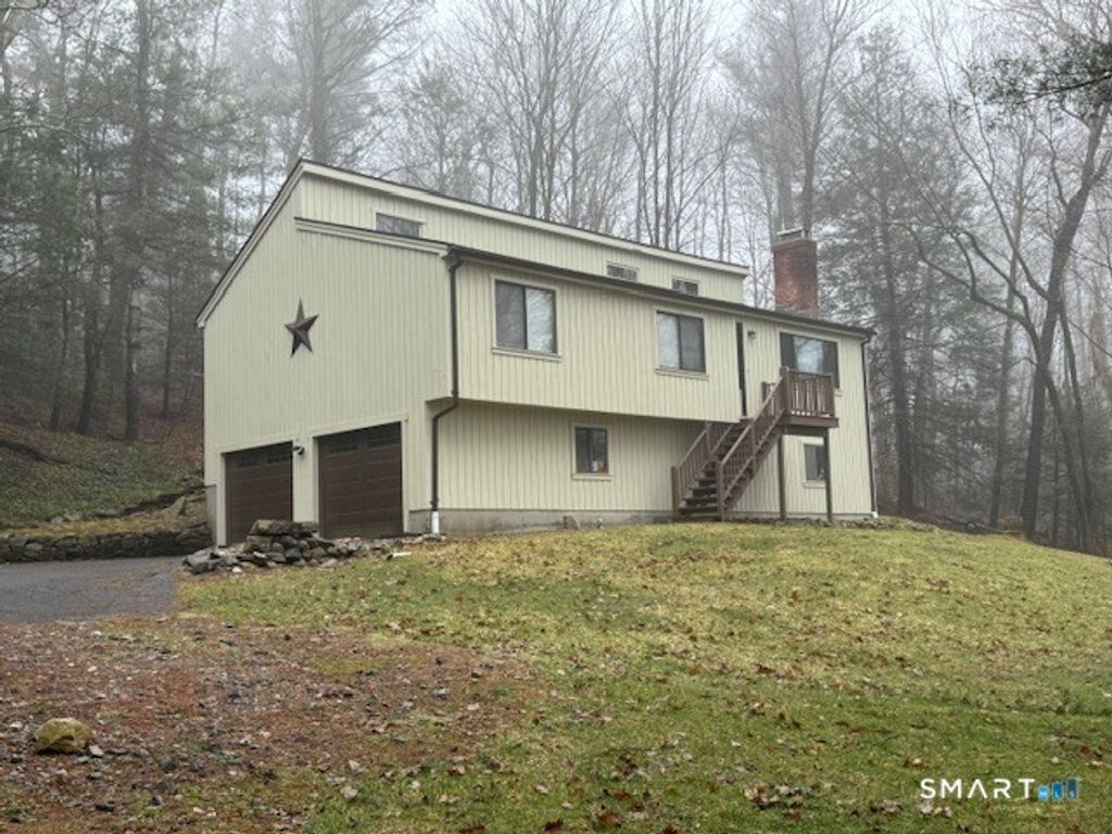 17 Robin Drive, Barkhamsted, CT 06063