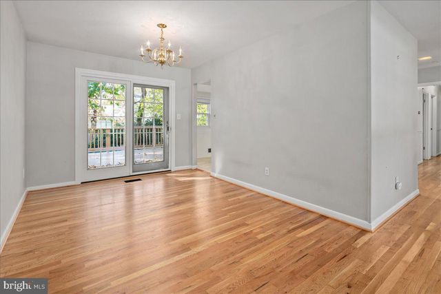 3026 BATTERSEA LN, Alexandria, VA 22309