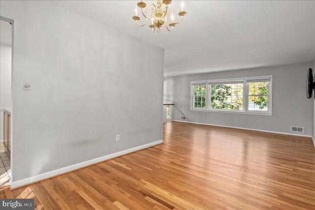 3026 BATTERSEA LN, Alexandria, VA 22309