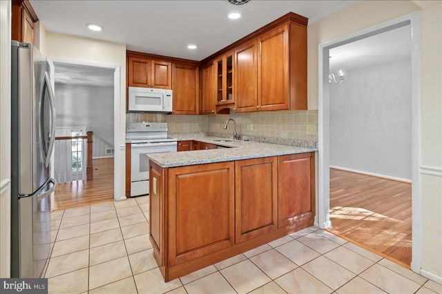 3026 BATTERSEA LN, Alexandria, VA 22309