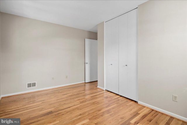 3026 BATTERSEA LN, Alexandria, VA 22309