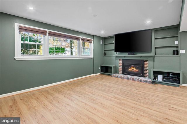 3026 BATTERSEA LN, Alexandria, VA 22309