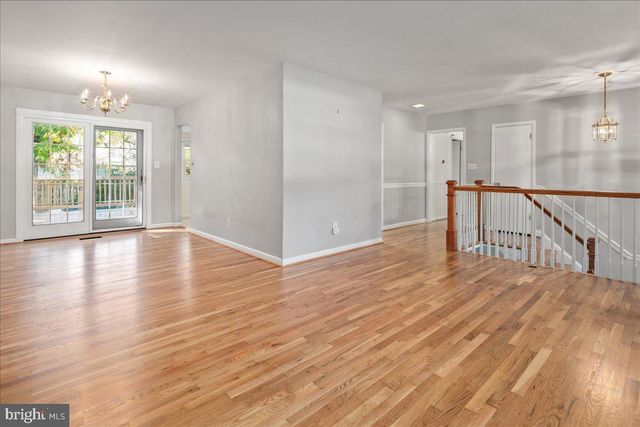 3026 BATTERSEA LN, Alexandria, VA 22309