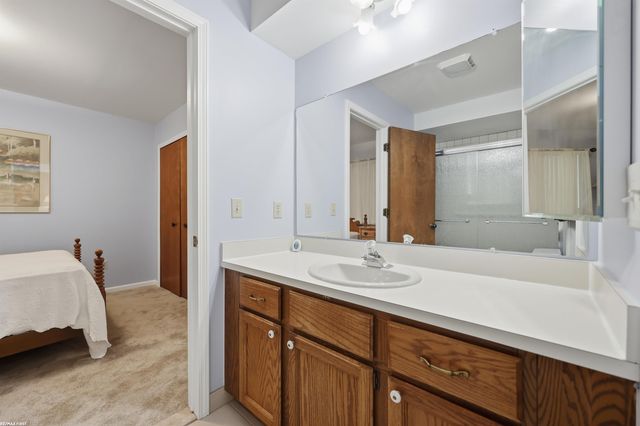 664 Country Club Street, Saint Clair Shores, MI 48082