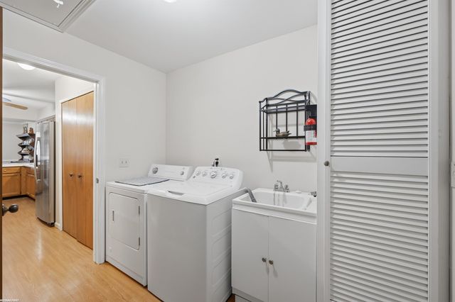 664 Country Club Street, Saint Clair Shores, MI 48082