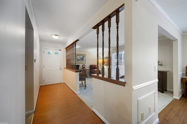 664 Country Club Street, Saint Clair Shores, MI 48082