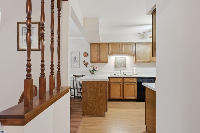 664 Country Club Street, Saint Clair Shores, MI 48082