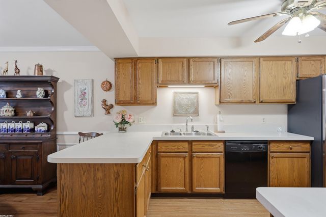 664 Country Club Street, Saint Clair Shores, MI 48082