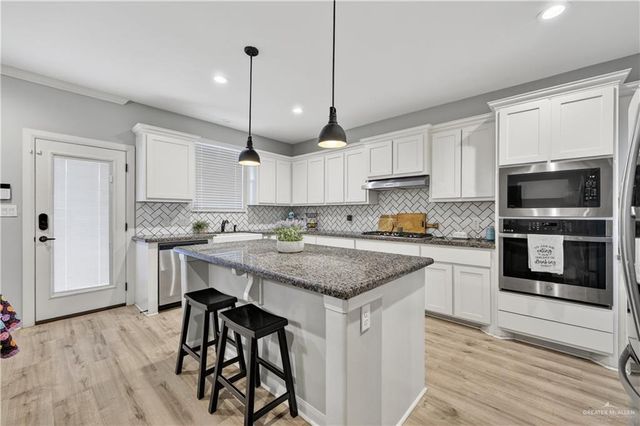 6313 Cascada Bend Road, Mcallen, TX 78504