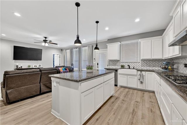 6313 Cascada Bend Road, Mcallen, TX 78504