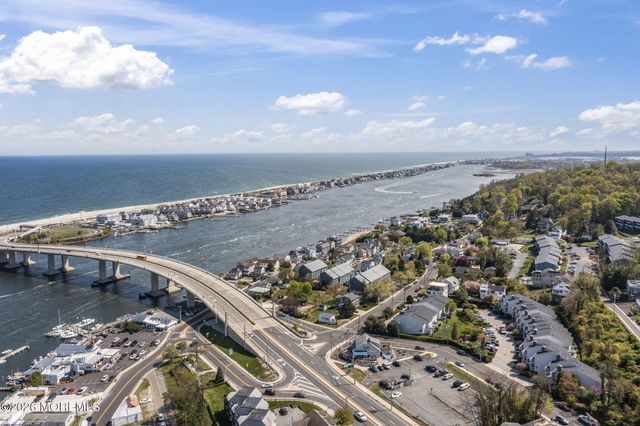 30 S 2nd Street, Highlands, NJ 07732