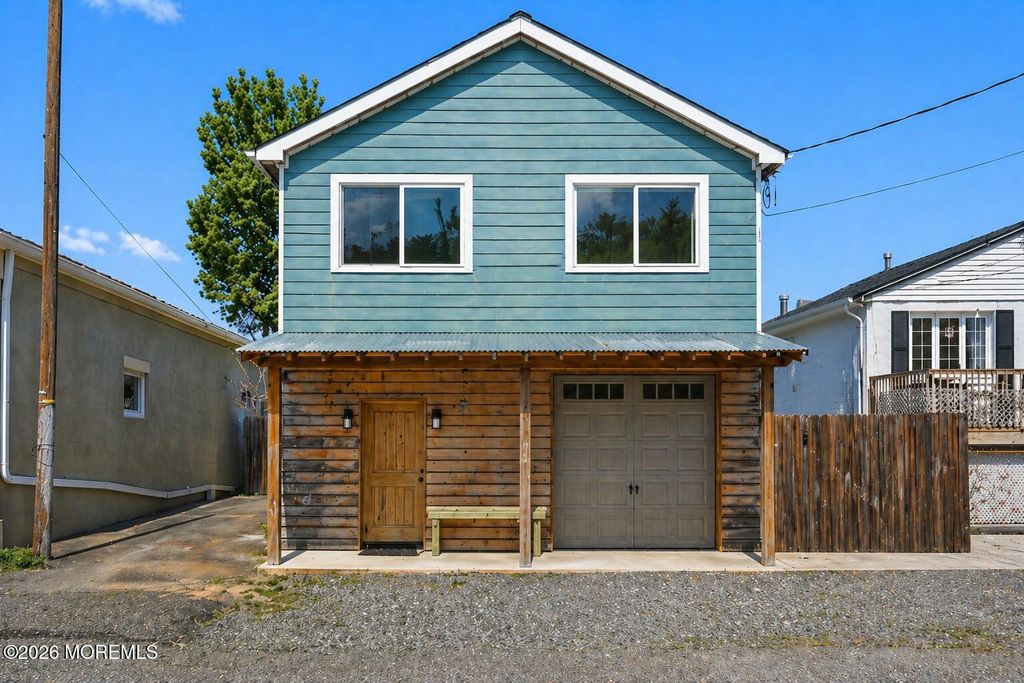 30 S 2nd Street, Highlands, NJ 07732