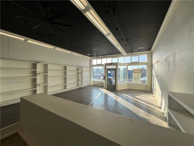 105 Spring Street, Springdale, AR 72764