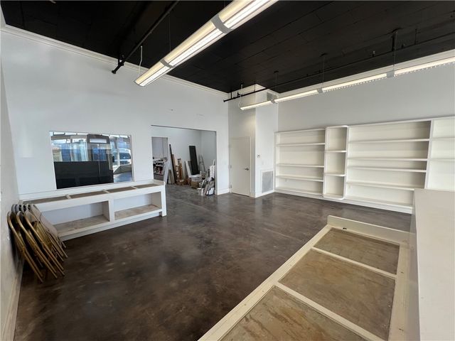 105 Spring Street, Springdale, AR 72764