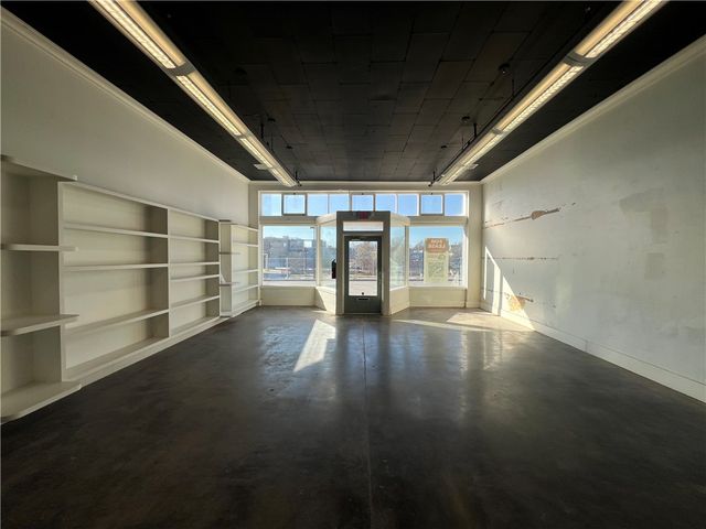 105 Spring Street, Springdale, AR 72764