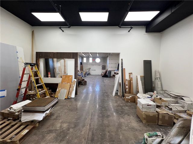 105 Spring Street, Springdale, AR 72764