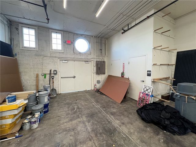 105 Spring Street, Springdale, AR 72764