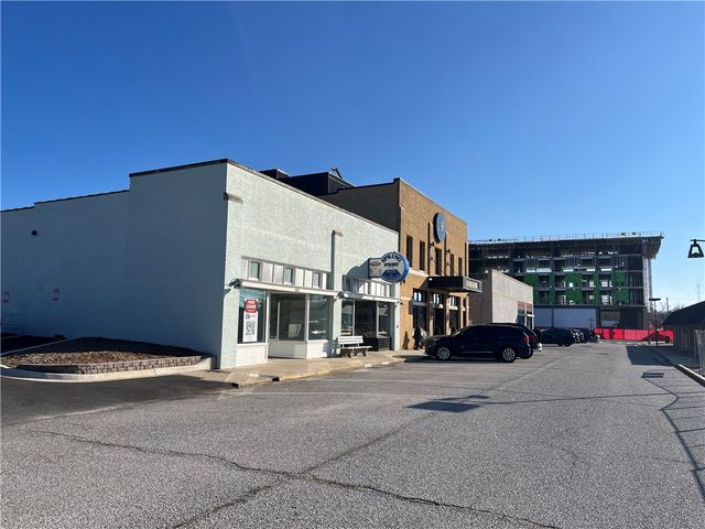 105 Spring Street, Springdale, AR 72764