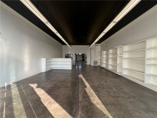 105 Spring Street, Springdale, AR 72764