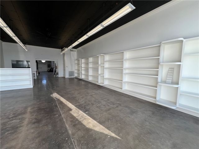 105 Spring Street, Springdale, AR 72764