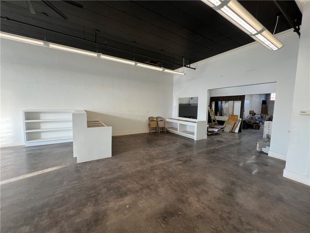 105 Spring Street, Springdale, AR 72764