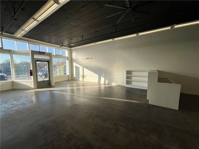 105 Spring Street, Springdale, AR 72764