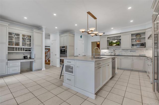 199 Hirst Road, Briarcliff Manor, NY 10510