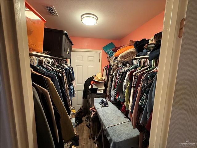 611 N Keralum Avenue, Mission, TX 78572