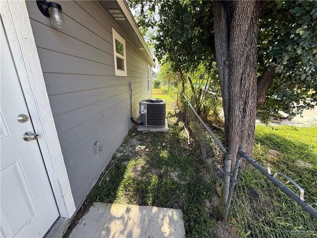 611 N Keralum Avenue, Mission, TX 78572
