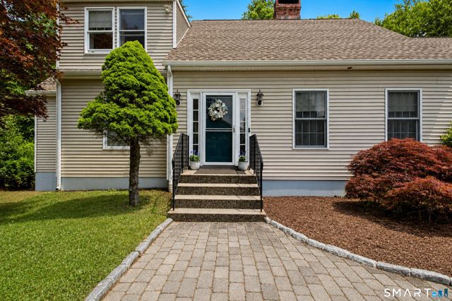 119 Obtuse Hill Road, Brookfield, CT 06804