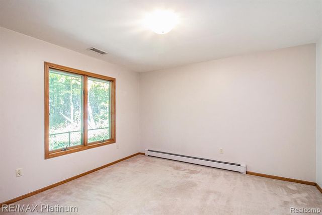 4352 Fenton Road, Hartland, MI 48353