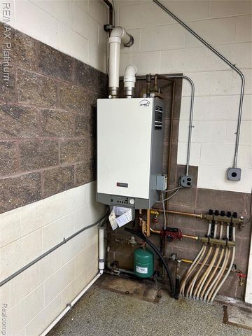 4352 Fenton Road, Hartland, MI 48353