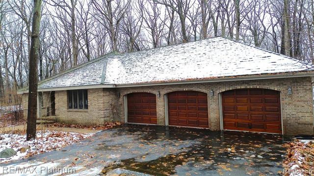 4352 Fenton Road, Hartland, MI 48353