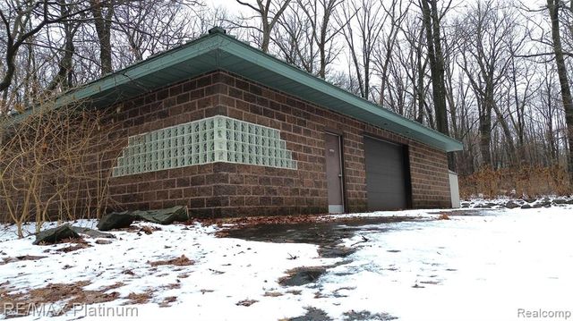 4352 Fenton Road, Hartland, MI 48353