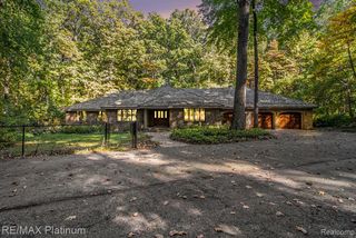 4352 Fenton Road, Hartland, MI 48353