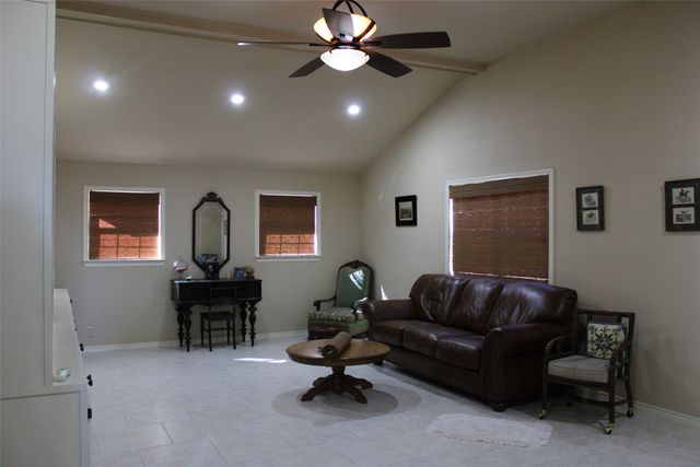 2103 Wildwood Way, Tool, TX 75143