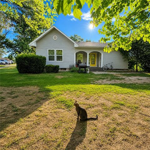 1008 N D Street, Rogers, AR 72756
