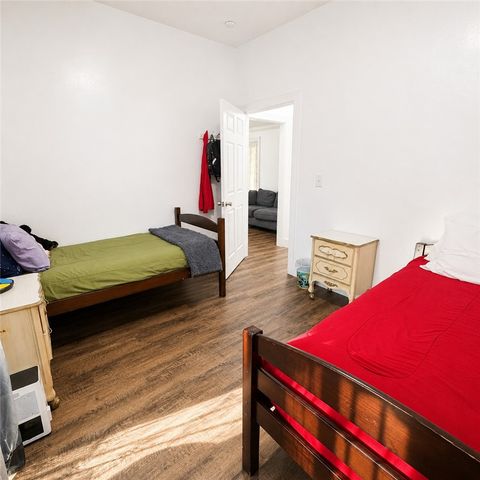 1008 N D Street, Rogers, AR 72756