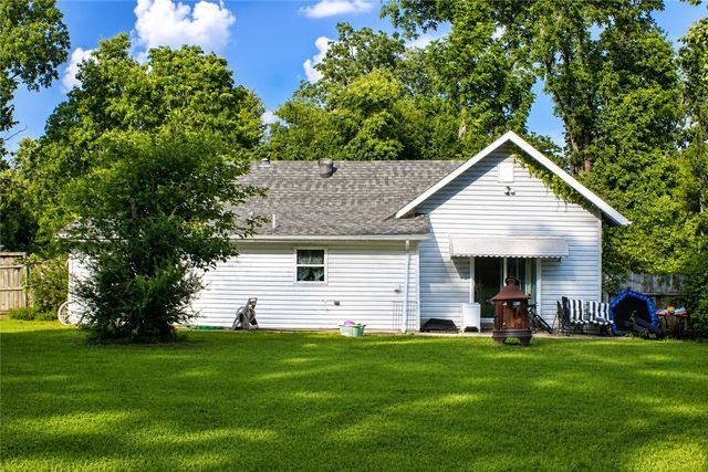 1008 N D Street, Rogers, AR 72756