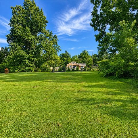 1008 N D Street, Rogers, AR 72756