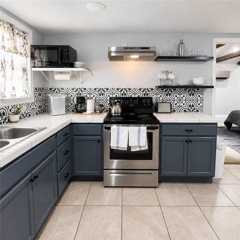 1008 N D Street, Rogers, AR 72756
