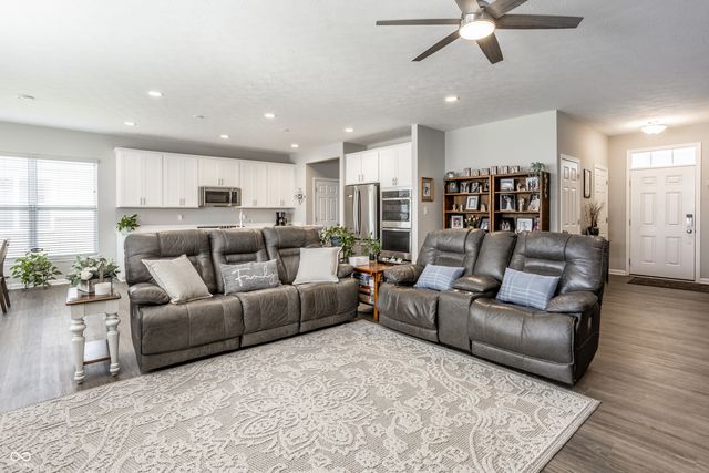 11485 Flynn Place, Noblesville, IN 46060