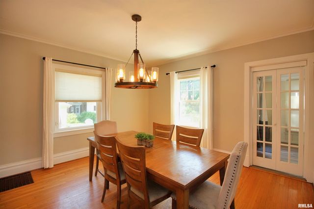 1330 29TH Street, Moline, IL 61265