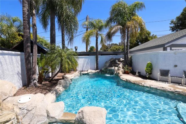 633 N Orange Street, Orange, CA 92867