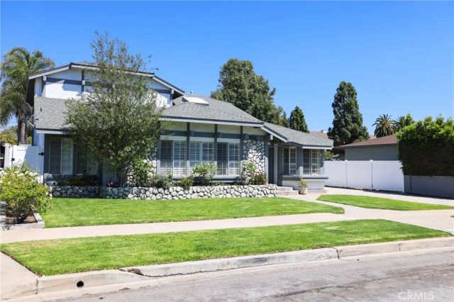 633 N Orange Street, Orange, CA 92867