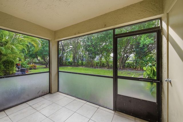 454 Westree Lane, Plantation, FL 33324