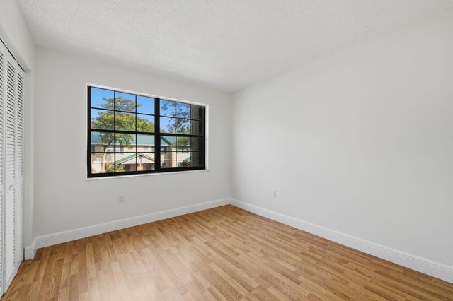 454 Westree Lane, Plantation, FL 33324