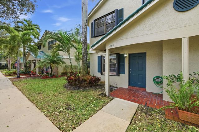 454 Westree Lane, Plantation, FL 33324