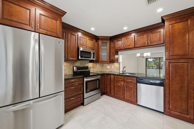 454 Westree Lane, Plantation, FL 33324